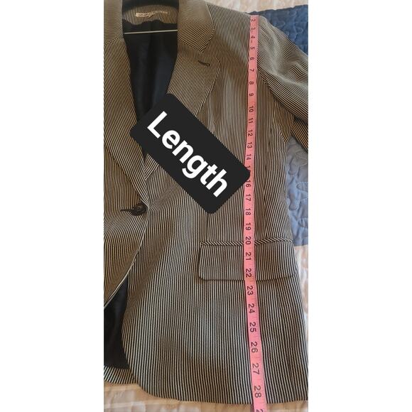 Women's Pinstripe Blazer Size 10 Black White Classic Professional Plus Chic - Picture 7 of 7